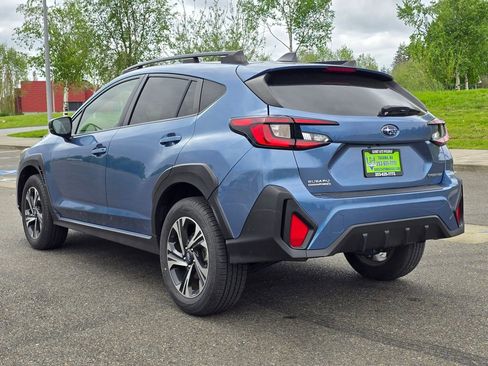 Used 2024 Subaru Crosstrek 2.0i Premium AWD/4WD image 3