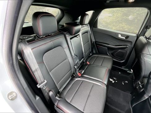 New 2026 Ford Escape ST-Line w/ Tech Pack #1 AWD/4WD image 9