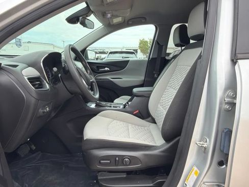 Used 2021 Chevrolet Equinox LS w/ LS Convenience Package AWD/4WD image 12