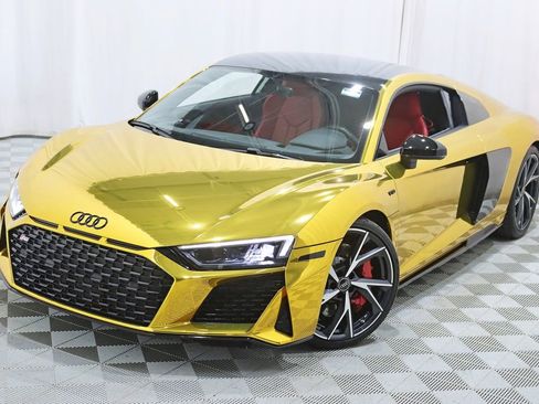 Used 2021 Audi R8 V10 w/ Premium Package RWD image 6