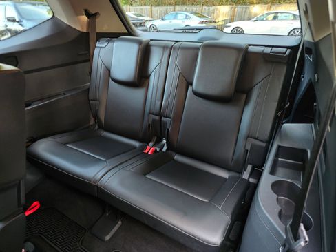 Used 2018 Volkswagen Atlas SE image 18