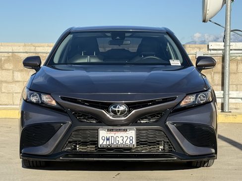 Used 2024 Toyota Camry SE image 6