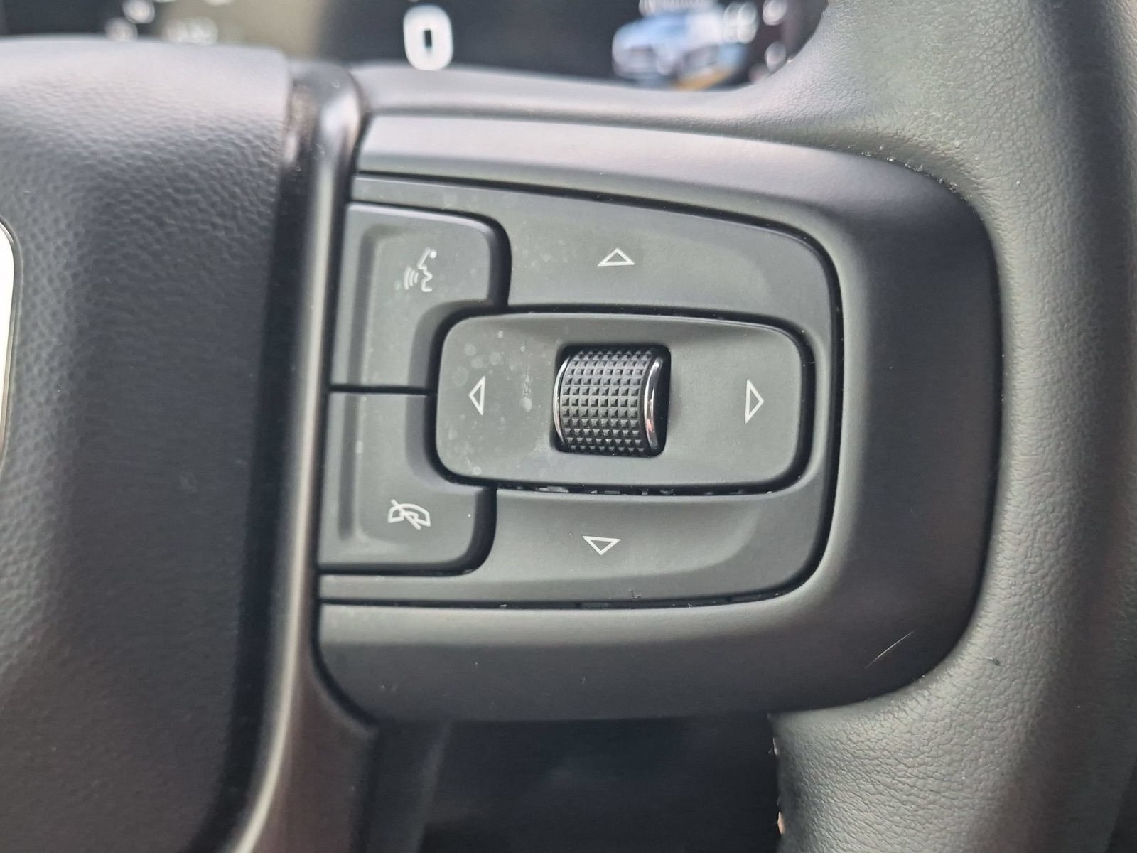 Used 2023 GMC Yukon AT4 w/ LPO, Floor Liner Package AWD/4WD image 14