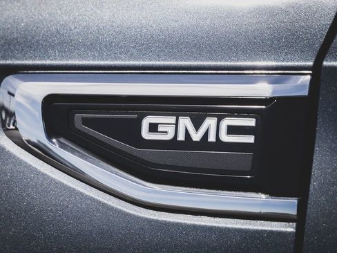 Used 2021 GMC Yukon SLT w/ SLT Luxury Plus Package image 23