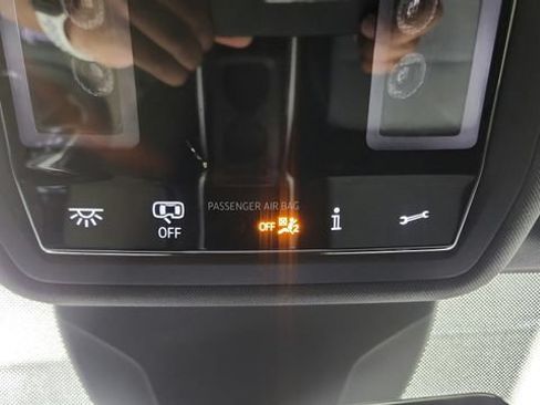 Used 2024 Volkswagen ID.4 2WD image 84