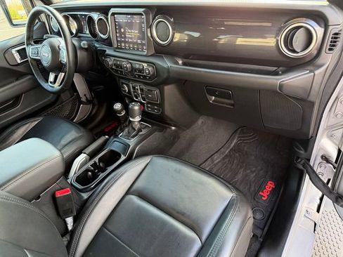 Used 2021 Jeep Wrangler Unlimited Sahara image 19