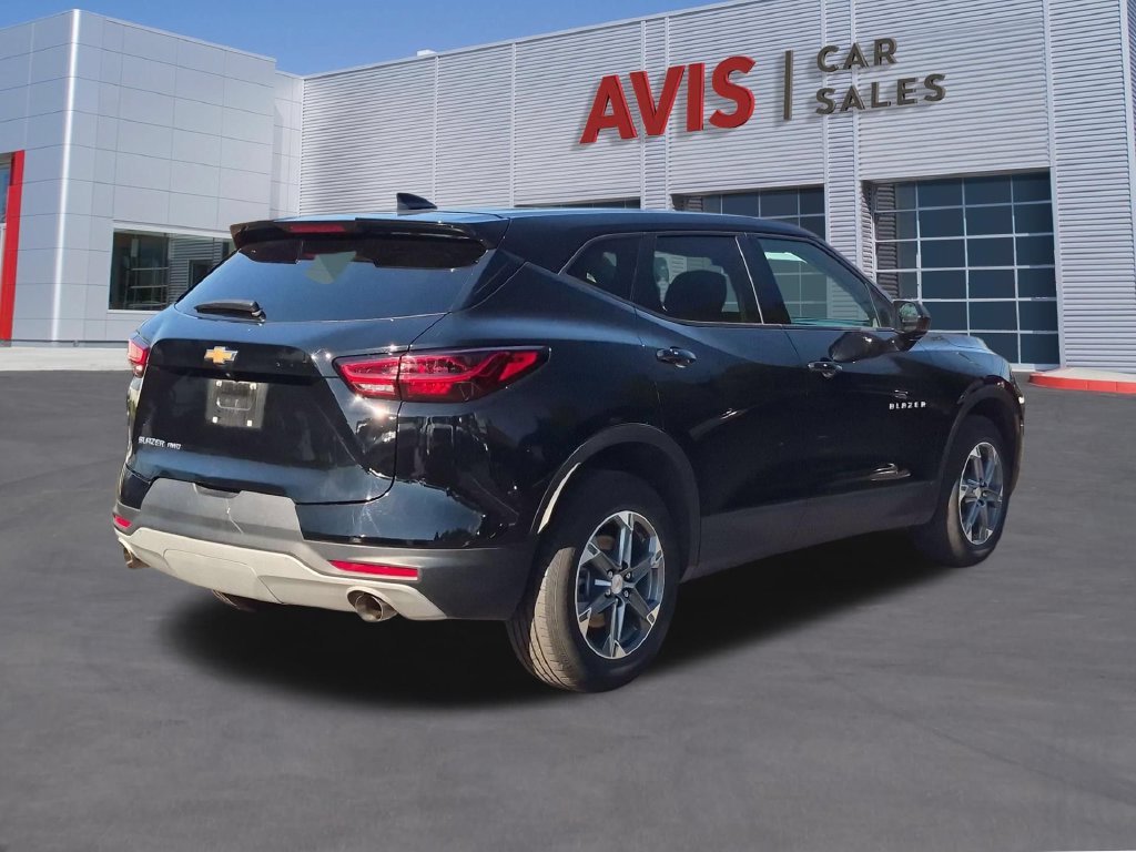 Used 2025 Chevrolet Blazer LT AWD/4WD image 5