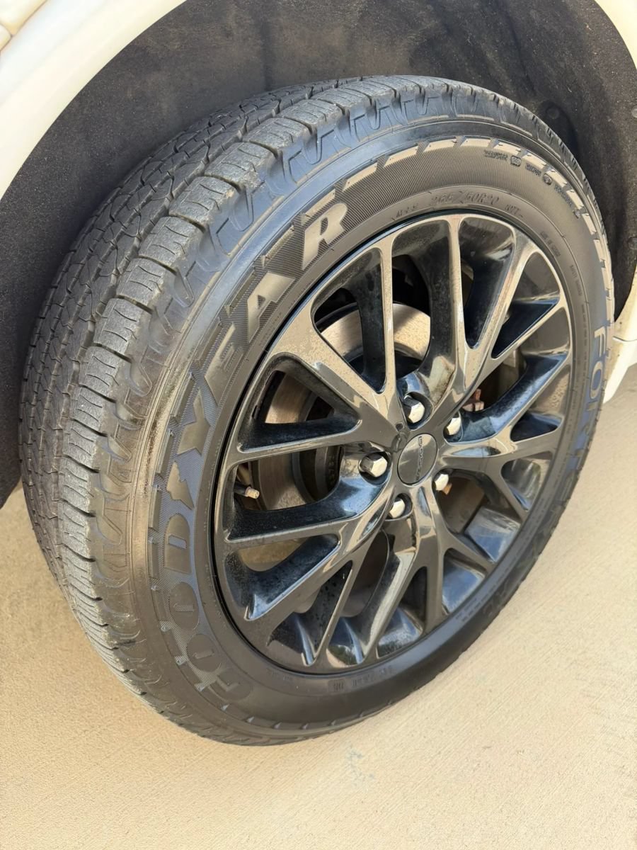 Used 2016 Dodge Durango SXT w/ Blacktop Package RWD image 11
