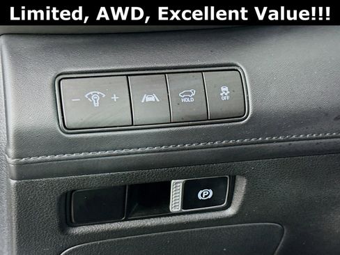 Used 2023 Hyundai Santa Fe Limited image 10