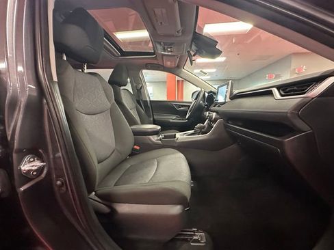 Used 2025 Toyota RAV4 XLE w/ Convenience Package image 22