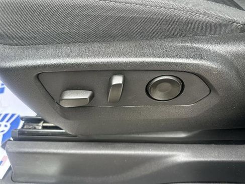 Certified 2025 Chevrolet Silverado 1500 LT AWD/4WD image 14