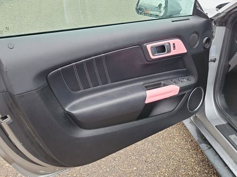 Used 2022 Ford Mustang Premium image 6