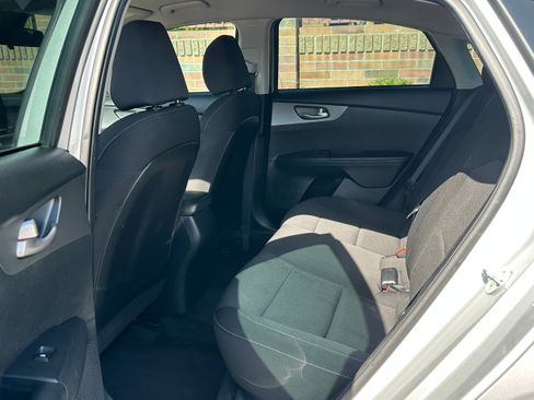 Used 2021 Kia Forte LXS image 7