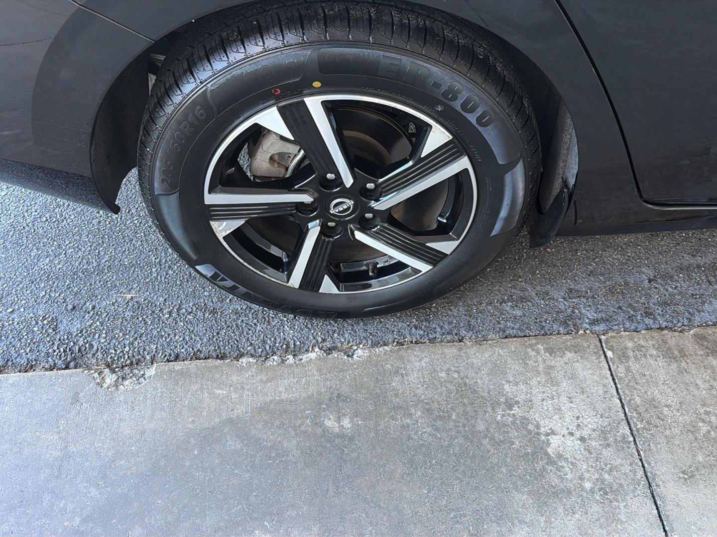 Used 2025 Nissan Sentra SV FWD image 37