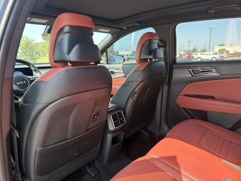 Used 2025 Kia Sportage SX FWD image 13