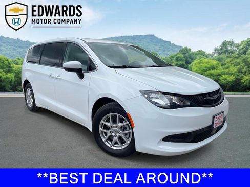 Used 2023 Chrysler Voyager LX FWD image 1