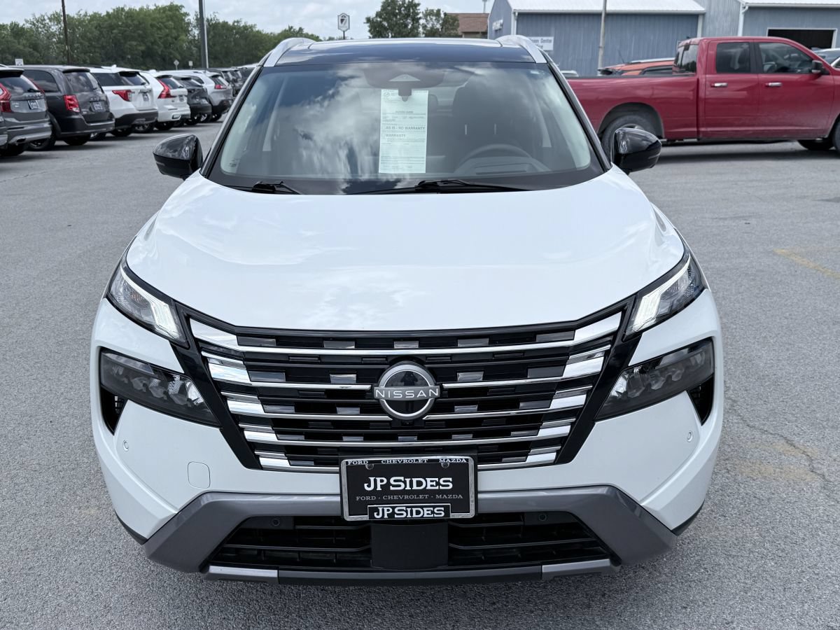 Used 2025 Nissan Rogue SL w/ SL Premium Package FWD image 2