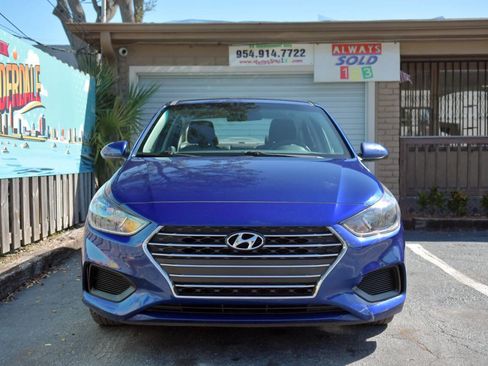 Used 2019 Hyundai Accent SE image 3