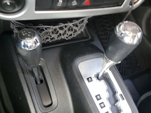 Used 2012 Jeep Wrangler Unlimited Sport image 31