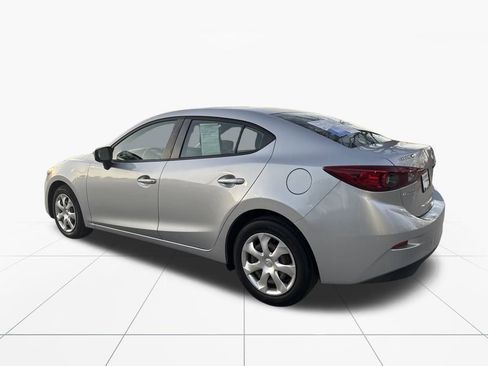 Used 2018 MAZDA MAZDA3 Sport image 6