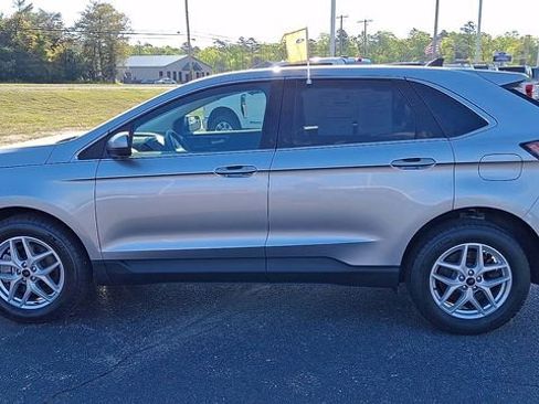 Certified 2024 Ford Edge SEL w/ Convenience Package AWD/4WD image 5