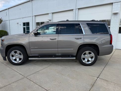 Used 2018 Chevrolet Tahoe LT w/ LT Signature Package image 8