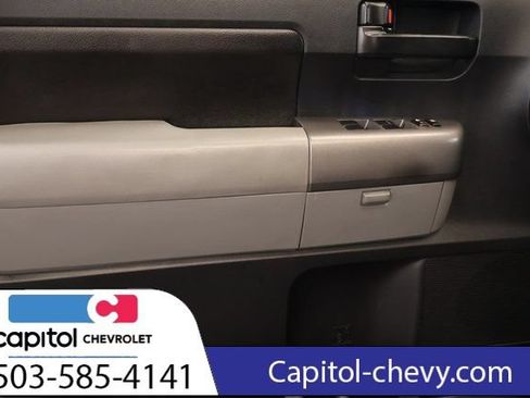 Used 2010 Toyota Tundra 4x4 Double Cab image 10