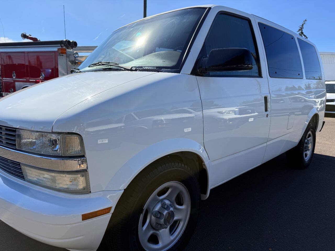 Used 2003 Chevrolet Astro LT AWD/4WD image 32