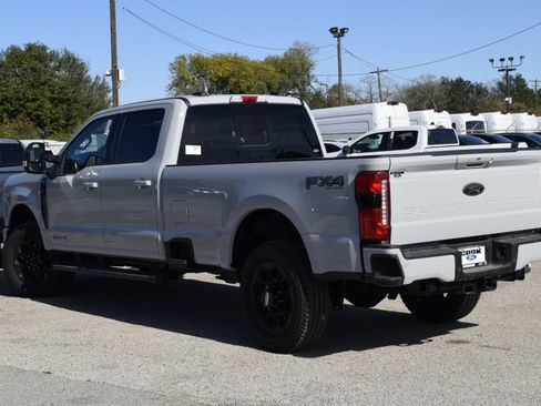 New 2026 Ford F350 Lariat w/ Black Appearance Package image 4