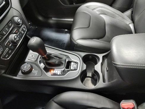 Used 2021 Jeep Cherokee Limited w/ Elite Package image 35