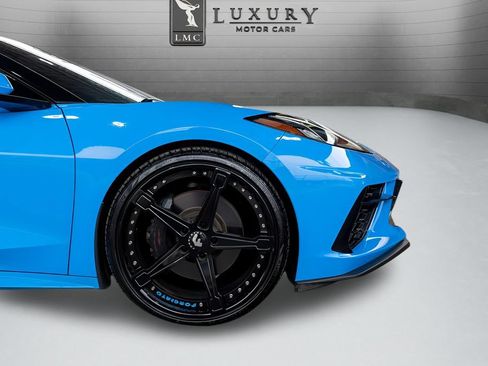 Used 2021 Chevrolet Corvette Stingray Coupe w/ Z51 Performance Package RWD image 10