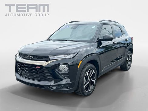 Used 2023 Chevrolet TrailBlazer RS w/ Sun and Liftgate Package AWD/4WD image 3
