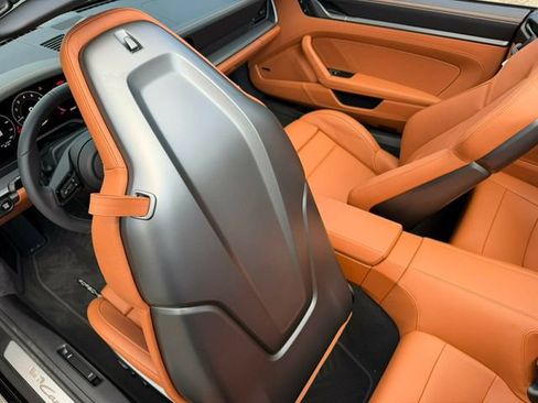 Used 2026 Porsche 911 Carrera RWD image 39