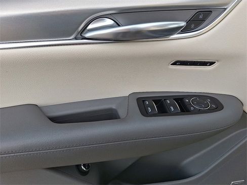 Used 2022 Cadillac XT5 Premium Luxury image 12