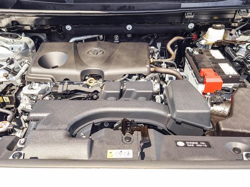 Used 2025 Toyota RAV4 XLE AWD/4WD image 22