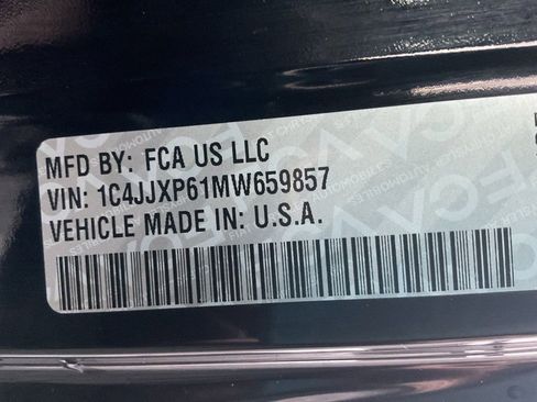 Used 2021 Jeep Wrangler Unlimited Sahara image 39