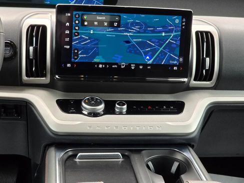 Used 2025 Ford Expedition Max Active image 17