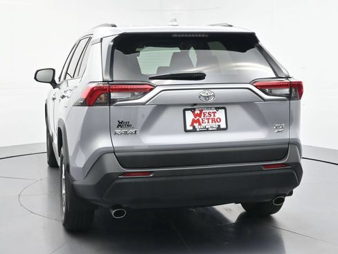 Used 2023 Toyota RAV4 XLE AWD/4WD image 32