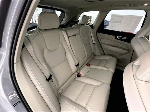 New 2026 Volvo XC60 B5 Ultra w/ Protection Package Premier image 18