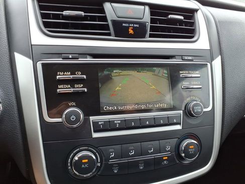 Used 2016 Nissan Altima 2.5 S w/ Power Driver Seat Package FWD image 13