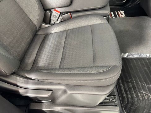 Used 2025 Chevrolet Silverado 1500 LT image 30