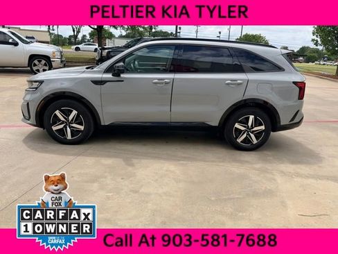 Certified 2023 Kia Sorento EX w/ Panoramic Sunroof Package FWD image 8