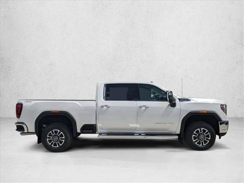 Certified 2022 GMC Sierra 2500 SLT w/ SLT Convenience Package image 4