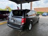 Used 2018 Dodge Grand Caravan SXT image 5