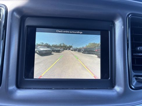 Used 2022 Dodge Challenger SXT image 37