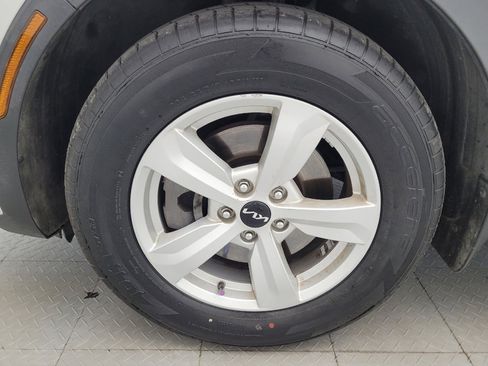 Used 2022 Kia Sorento LX FWD image 31
