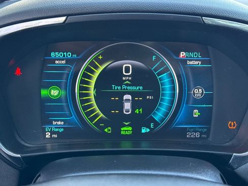 Used 2017 Chevrolet Volt Premier w/ Driver Confidence II Package image 38