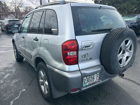 Used 2005 Toyota RAV4 4WD image 3