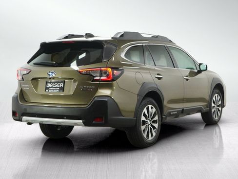 Used 2023 Subaru Outback Touring AWD/4WD image 5