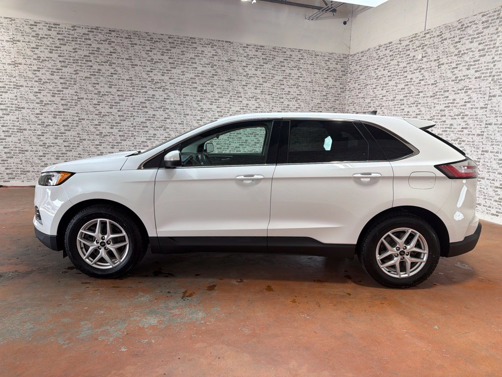 Used 2024 Ford Edge SEL AWD/4WD image 4